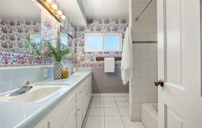 723 Rainbow Dr - Photo 5 of 15