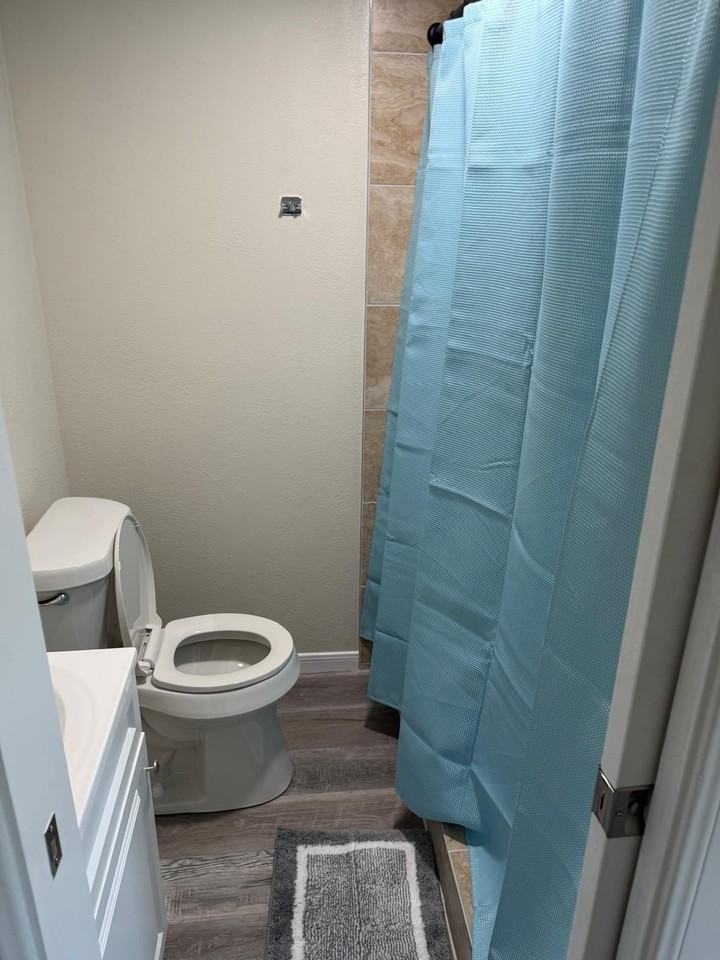 1211 Cedar Hill Ln - Photo 5 of 5