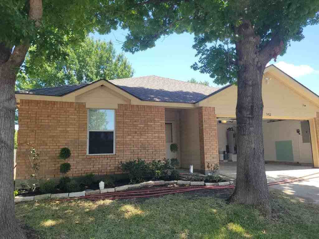 7452 Concordia Ln - Photo 2 of 19