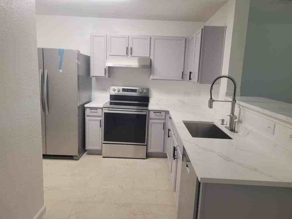 7452 Concordia Ln - Photo 4 of 19