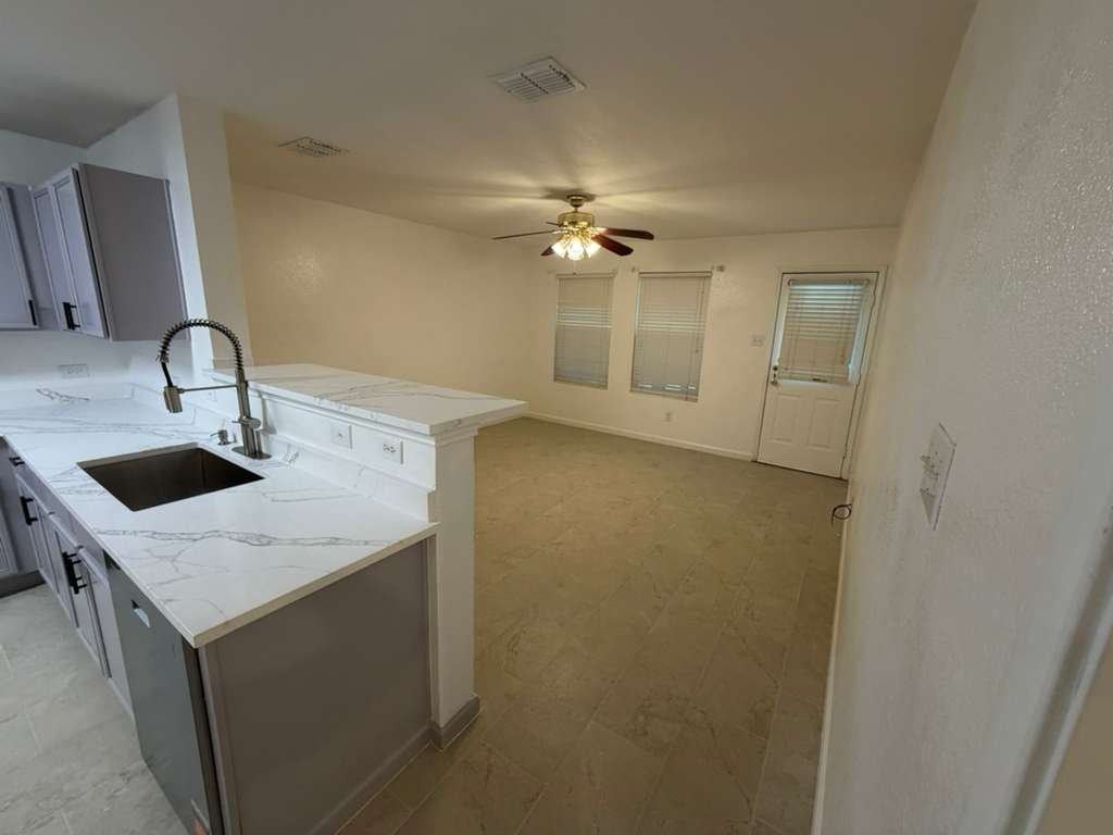 7452 Concordia Ln - Photo 6 of 19