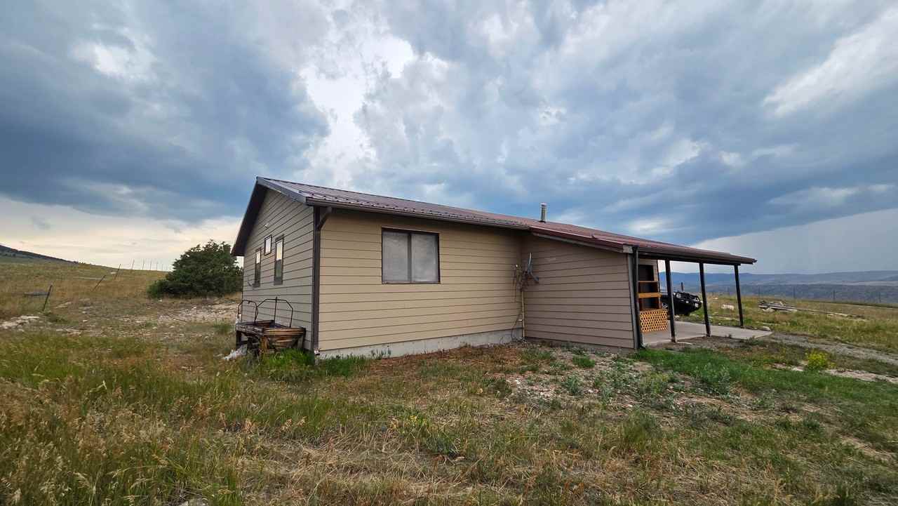 40 Outlaw Hill Road - Photo 2 of 18