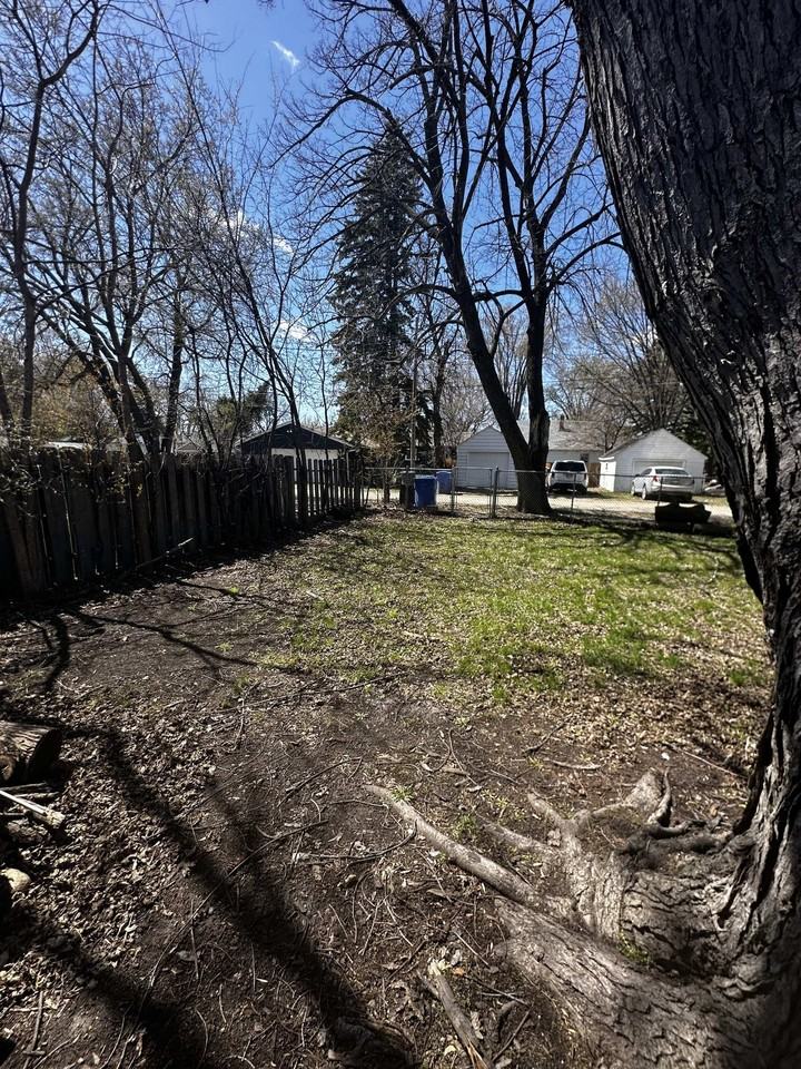 1538 10th St N - Photo 4 of 16