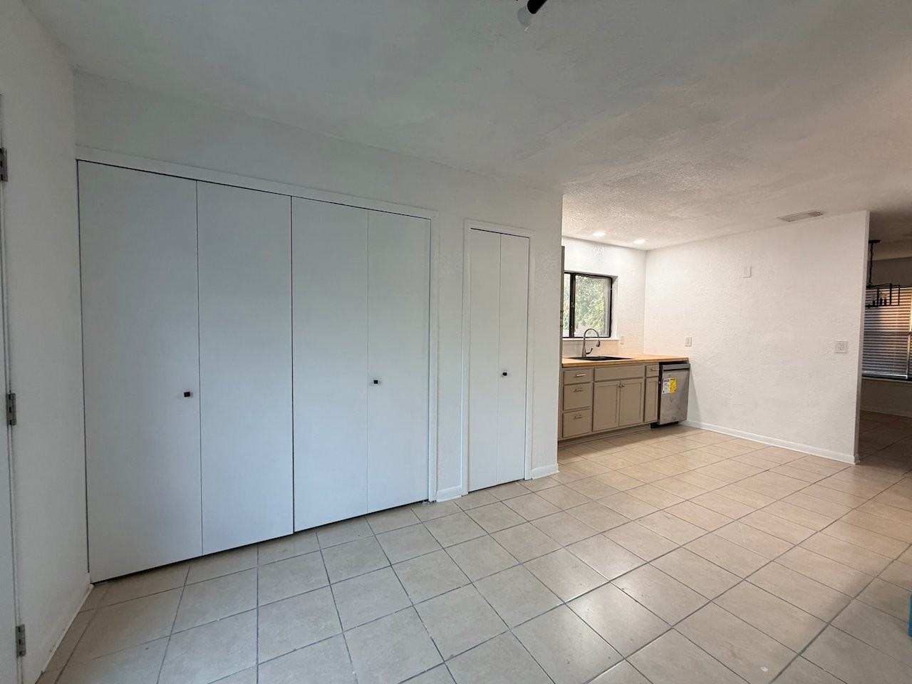 10475 Canyon Vlg - Photo 2 of 18
