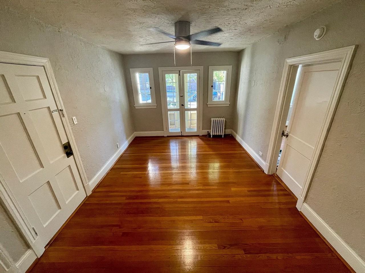 515 N Arthur Ashe Blvd #8 - Photo 2 of 9