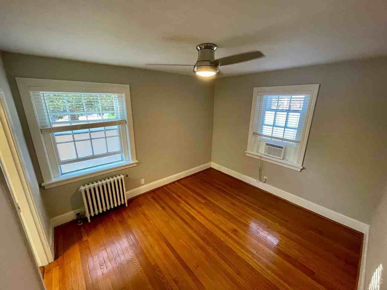 515 N Arthur Ashe Blvd #8 - Photo 6 of 9