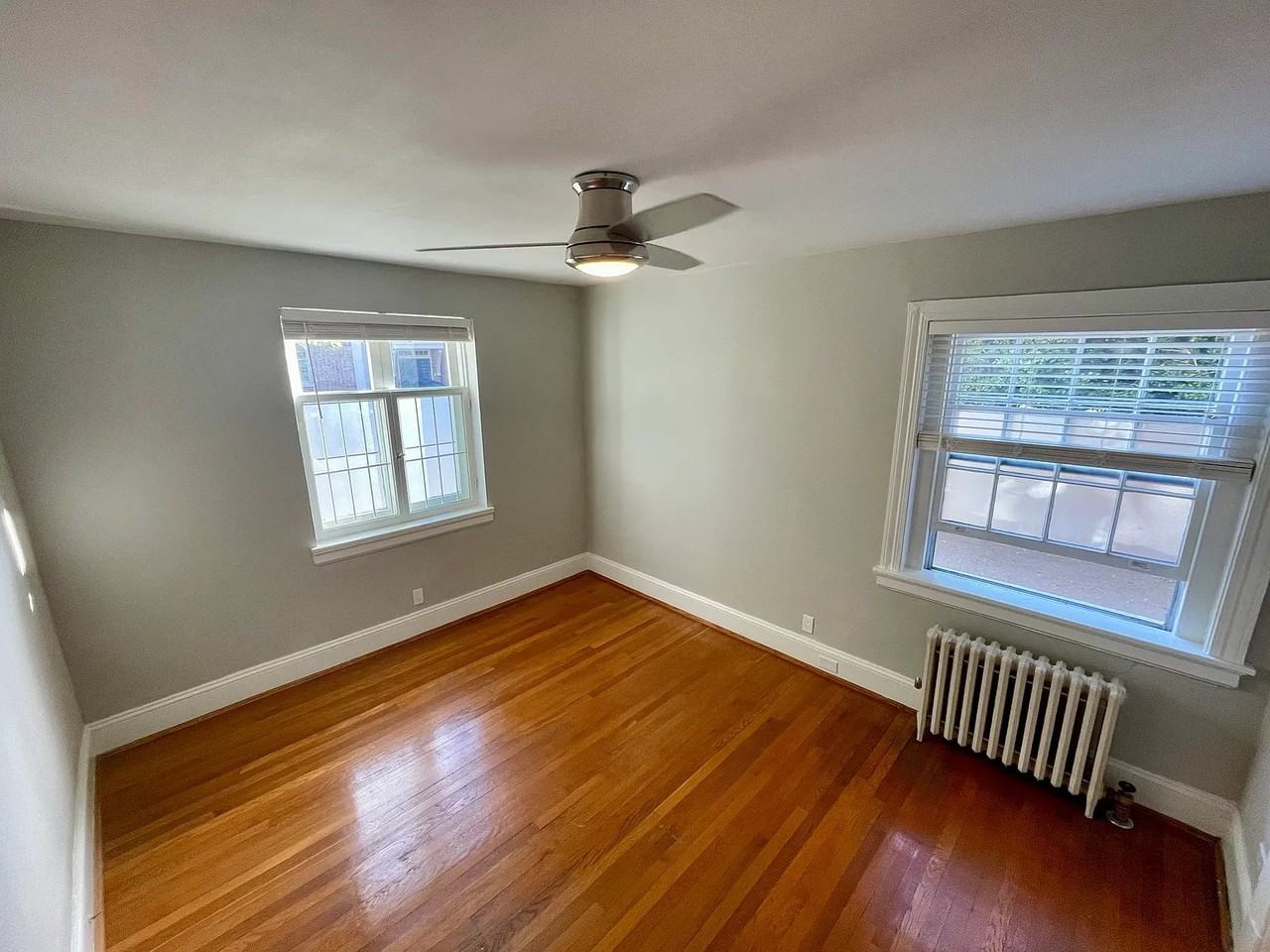 515 N Arthur Ashe Blvd #8 - Photo 7 of 9