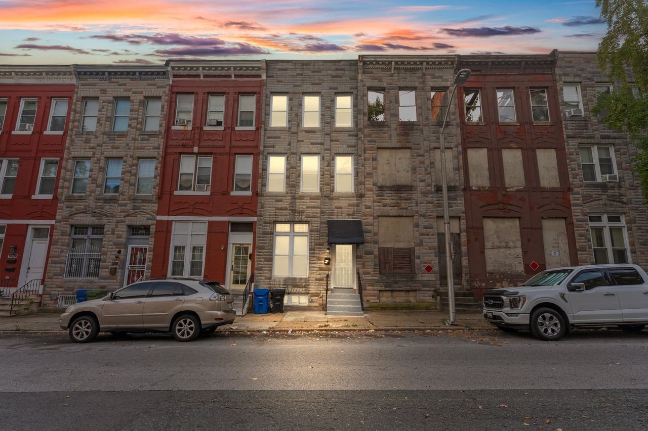 1023 Harlem Ave - Photo 4 of 6