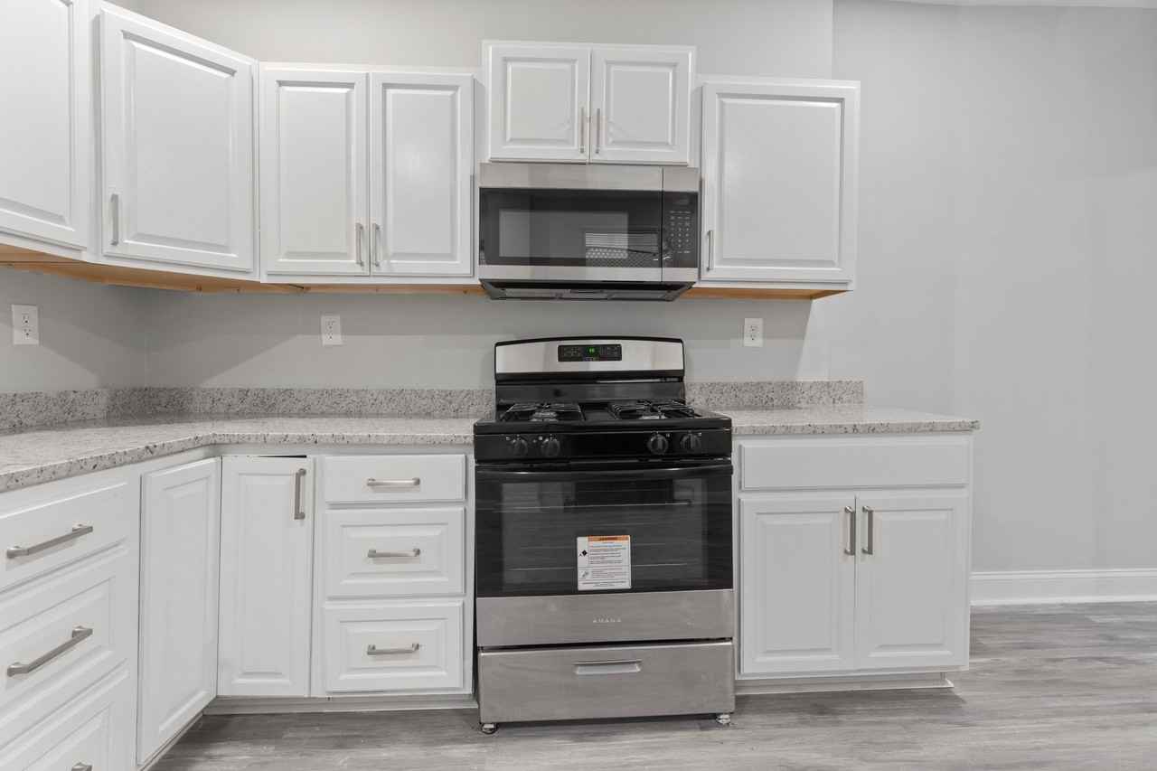 1023 Harlem Ave - Photo 6 of 6