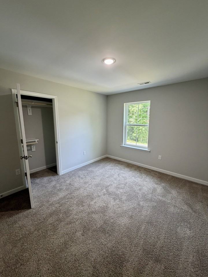 401 Birdie Rd - Photo 5 of 20