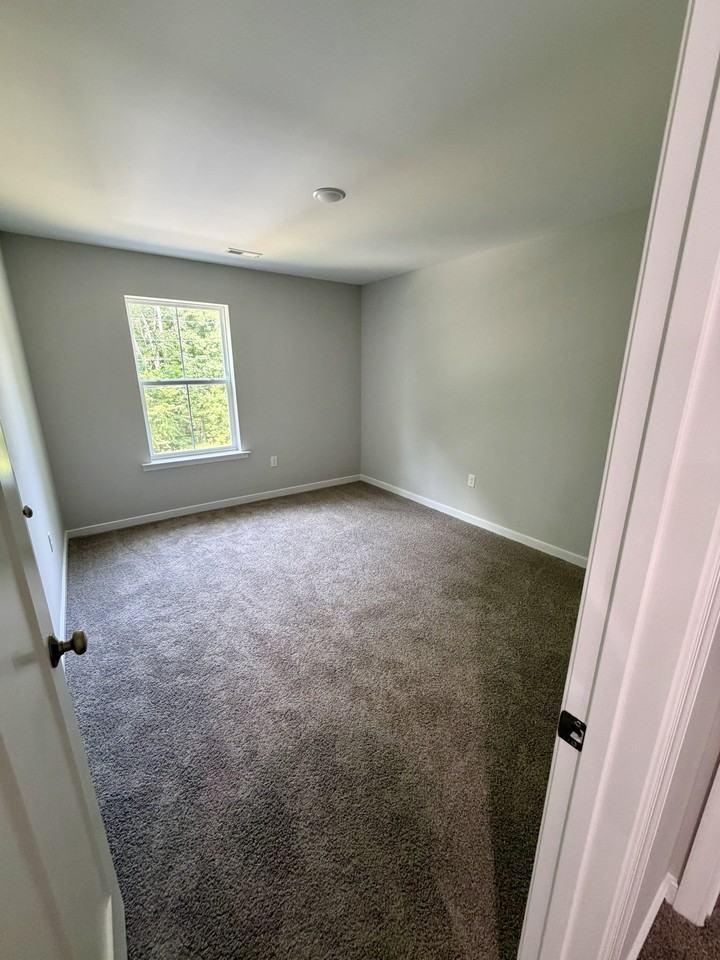401 Birdie Rd - Photo 6 of 20