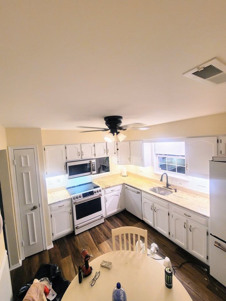 8 White Stone Ct - Photo 5 of 16
