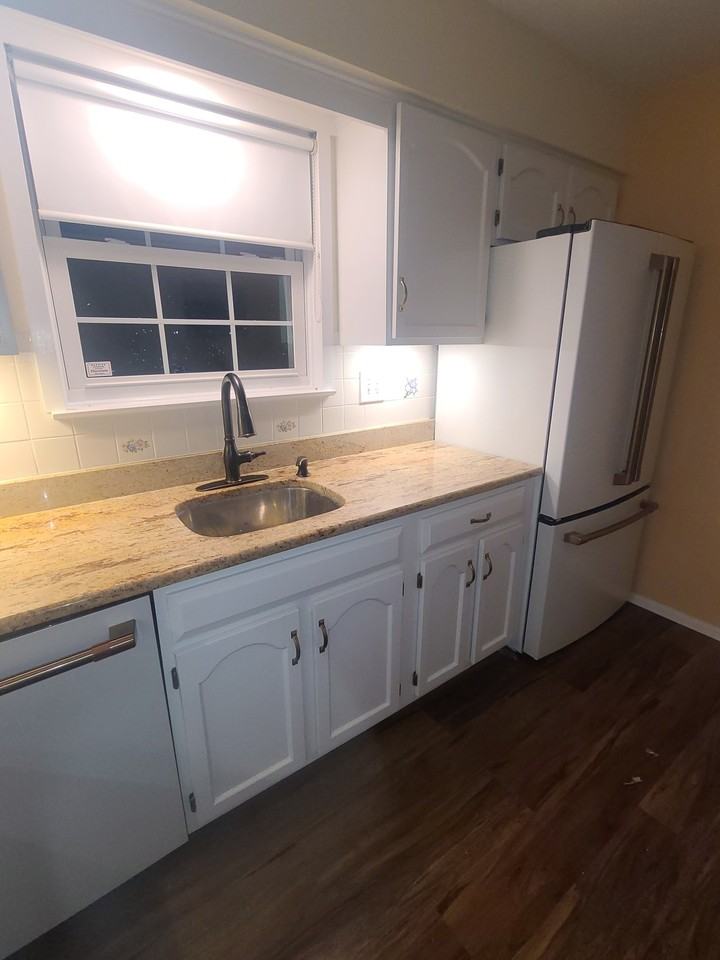 8 White Stone Ct - Photo 6 of 13