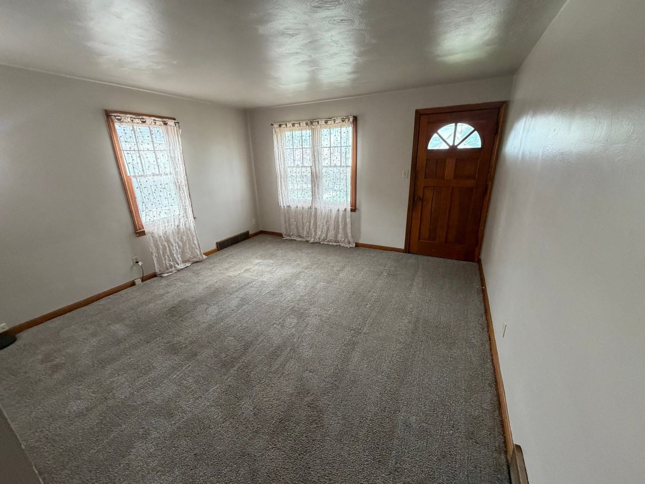 159 E Judson Ave - Photo 4 of 9