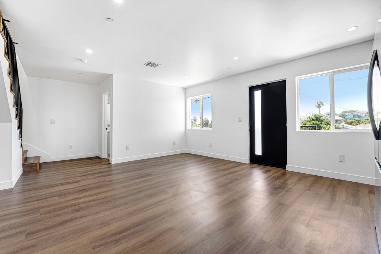 356 N Chicago St #356 - Photo 4 of 26