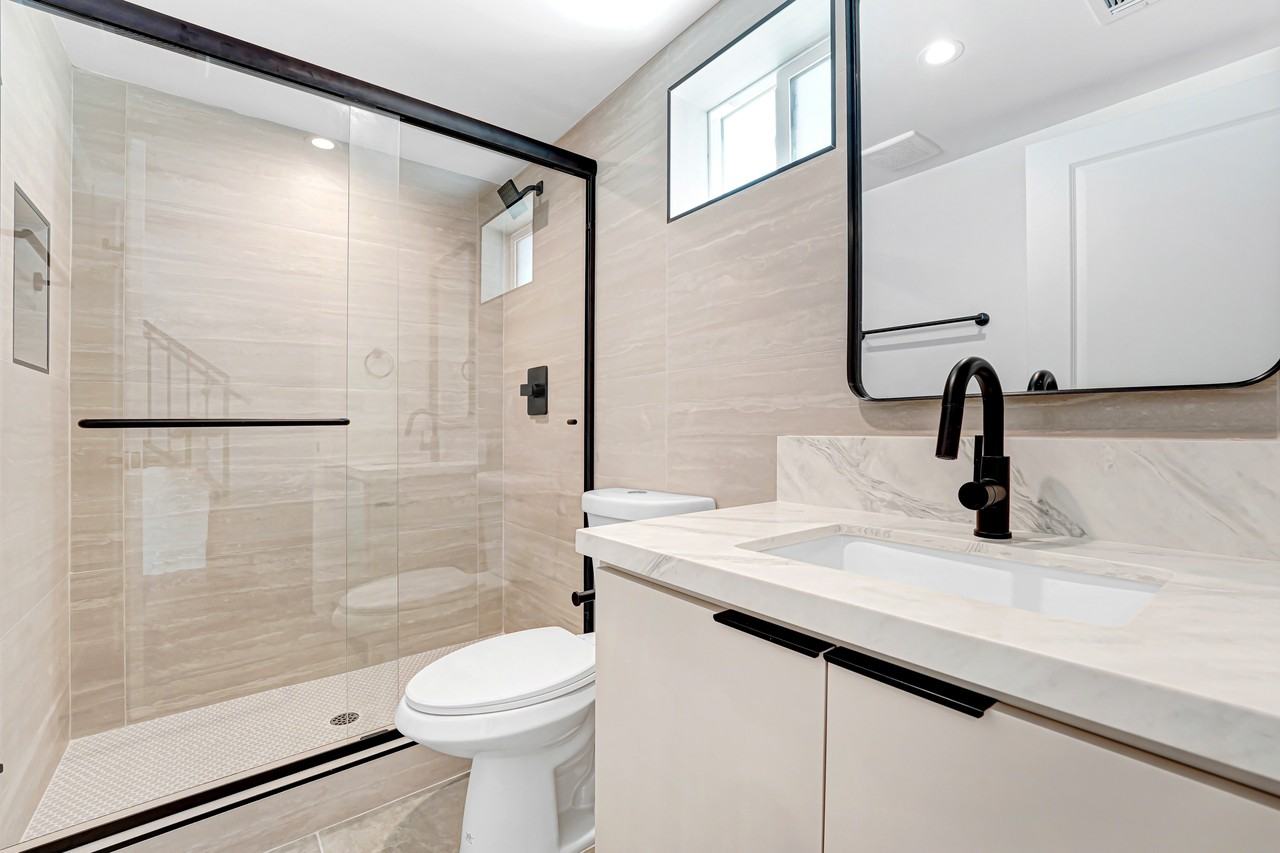 356 1/2 N Chicago St #356-1-2 - Photo 4 of 27