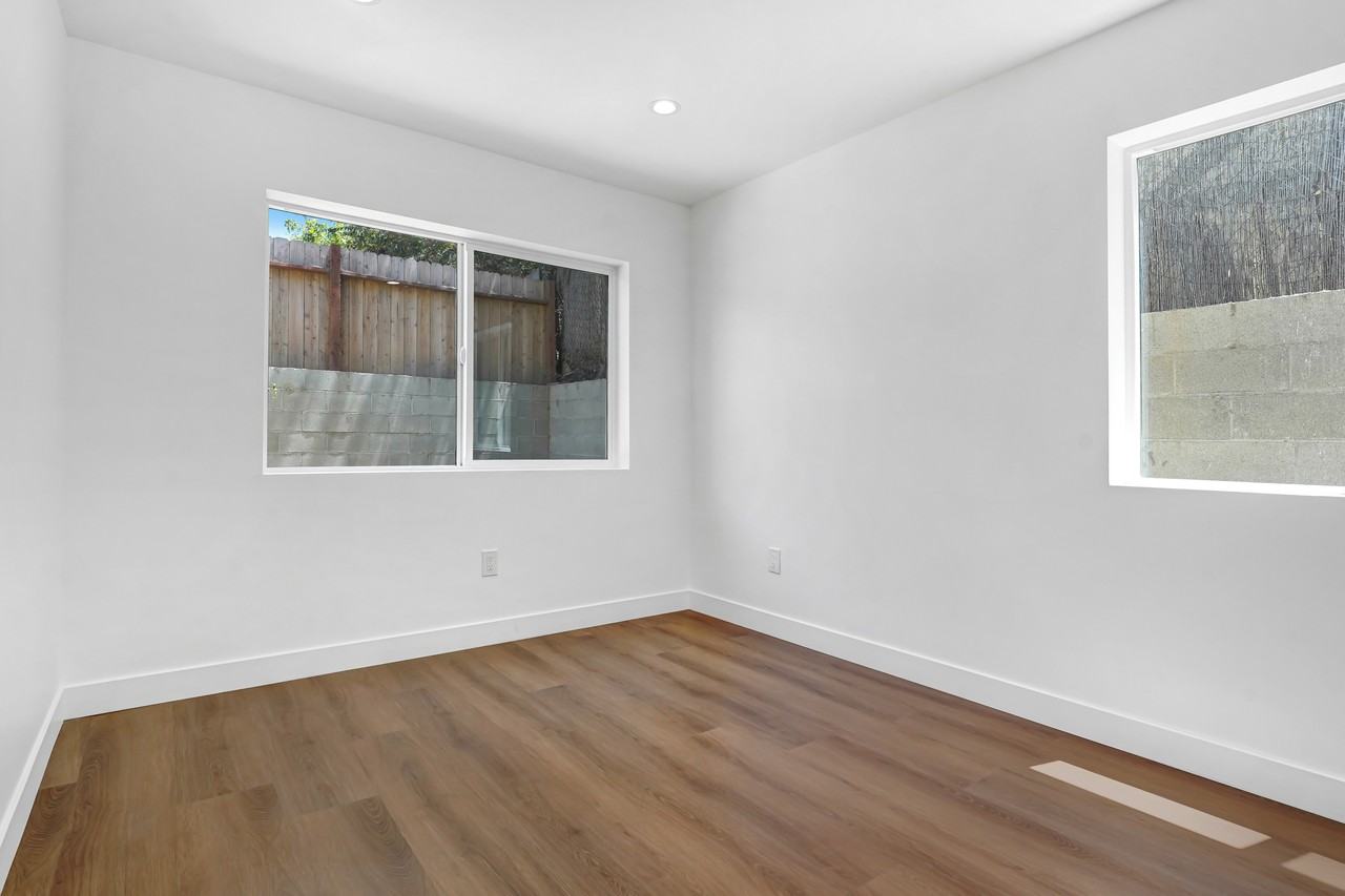 358 1/2 N Chicago St #358-1-2 - Photo 3 of 29