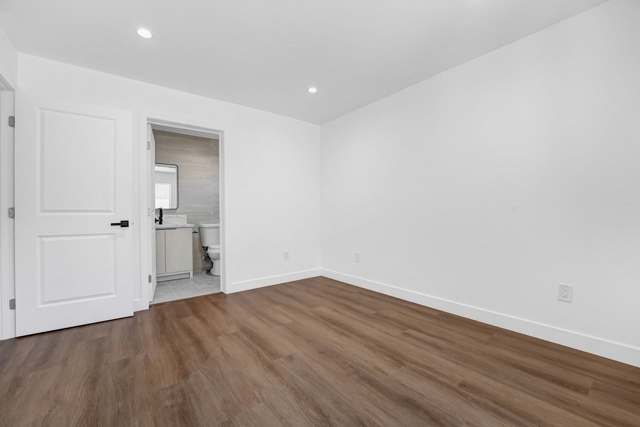 358 1/2 N Chicago St #358-1-2 - Photo 7 of 29