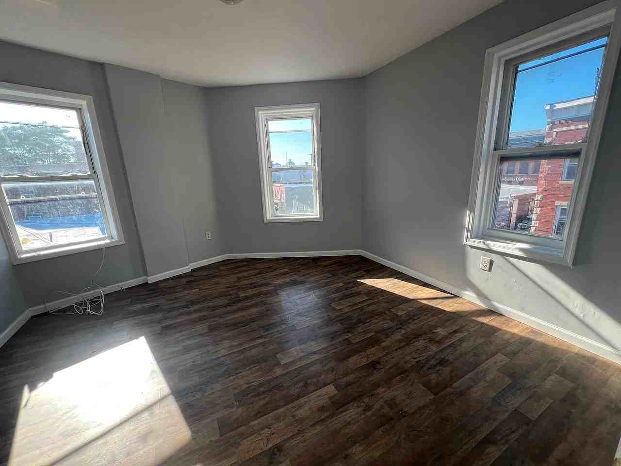 314 Market St #9 - Photo 3 of 9
