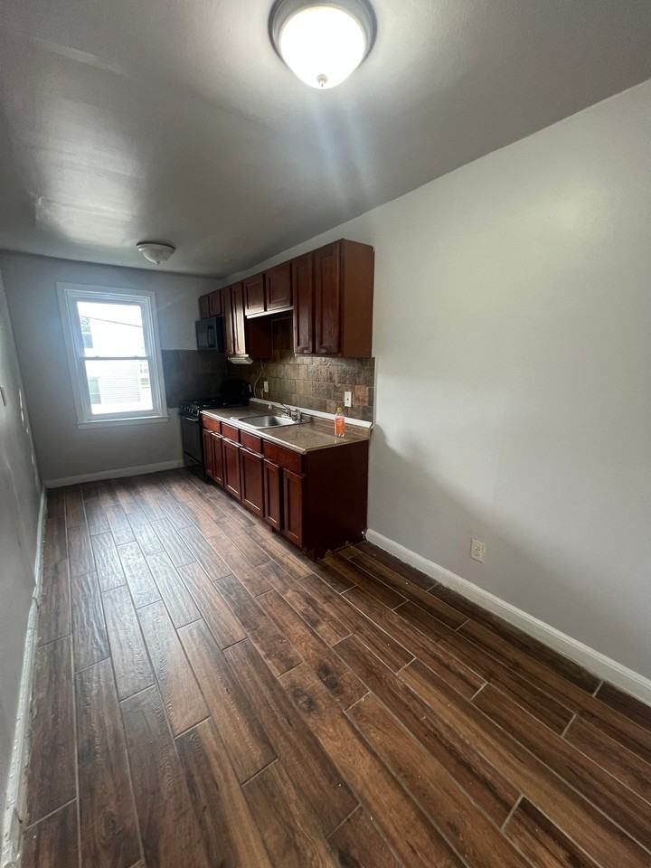 163 Sunset Ave #2 - Photo 5 of 5