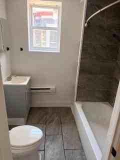 1422 W Rockland St #A3 - Photo 3 of 6