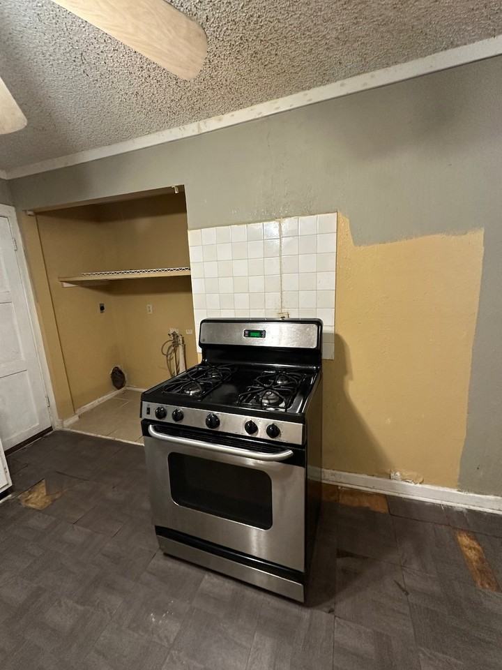 944 W Lynwood Ave - Photo 6 of 11