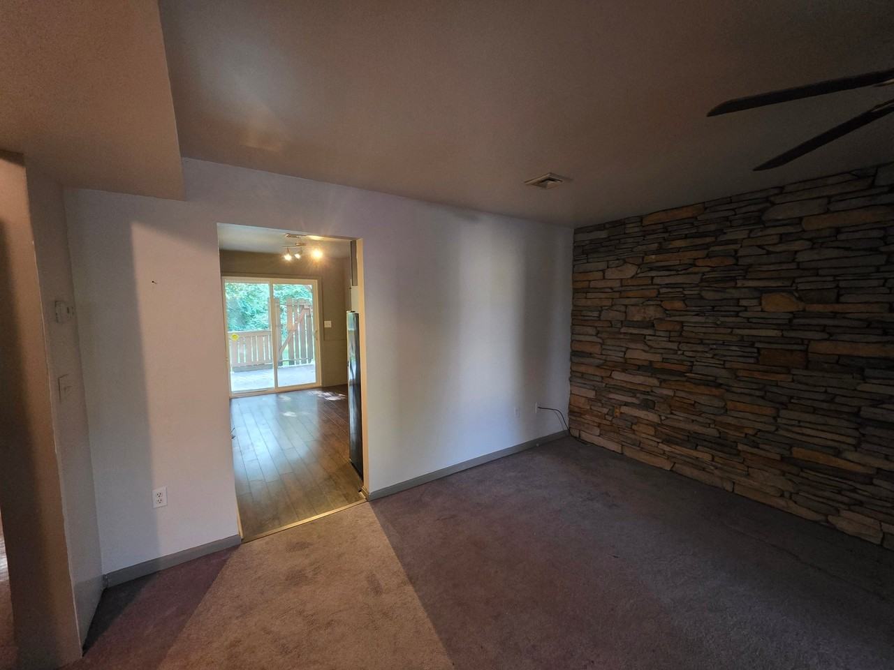 2828 Buxton Ct - Photo 2 of 6