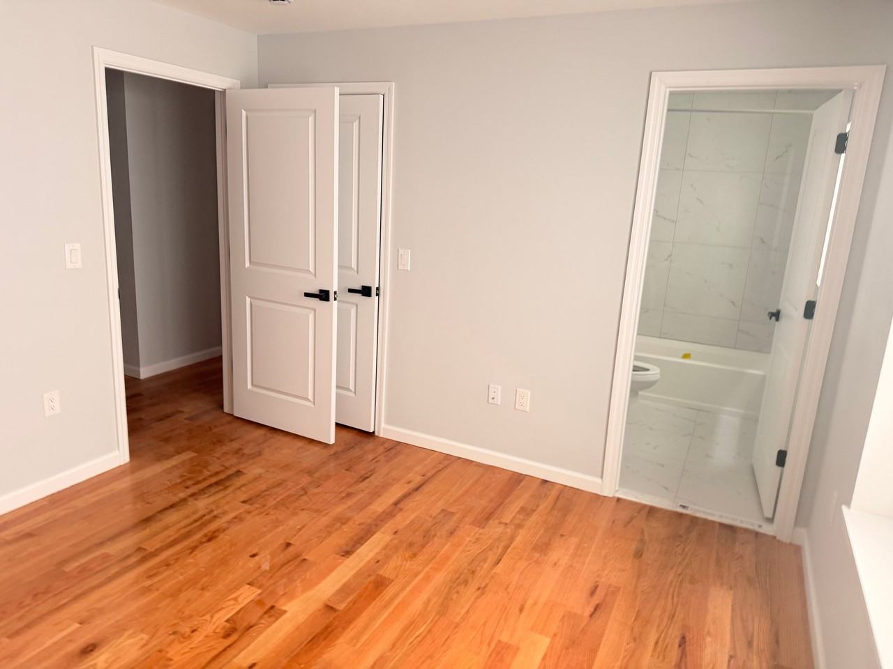 725 S 11th St #1 - Photo 3 of 6
