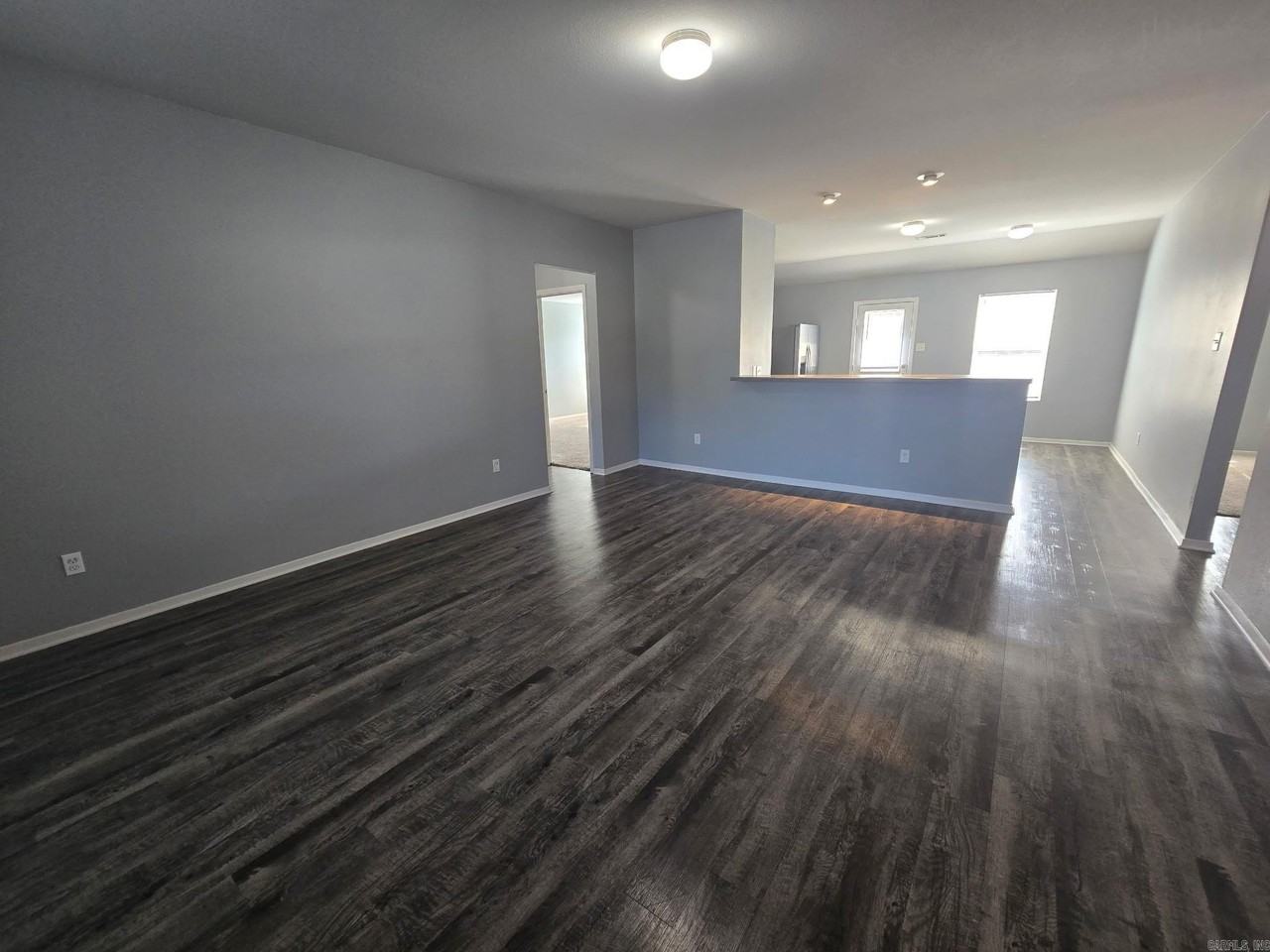 2416 Kenneth Dr - Photo 2 of 14