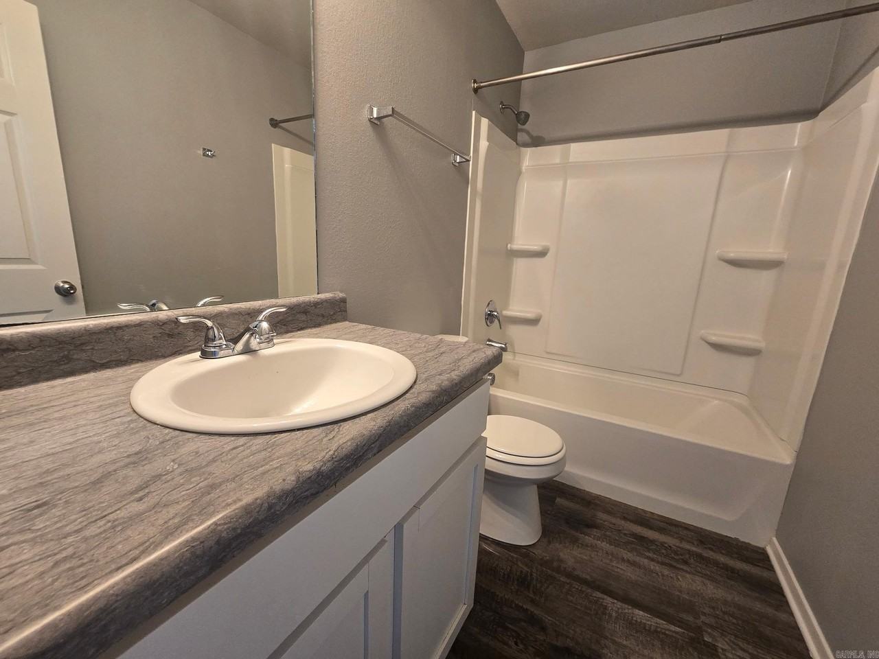 2416 Kenneth Dr - Photo 5 of 14