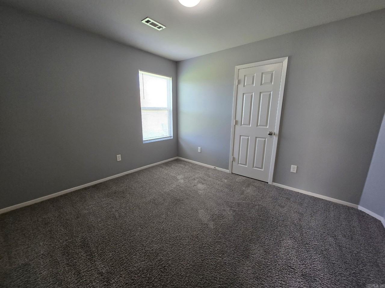 2416 Kenneth Dr - Photo 7 of 14