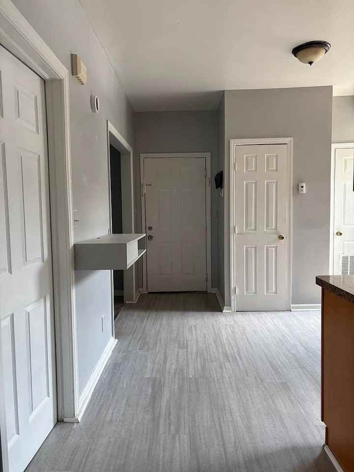 366 11th Ave #1R - Photo 3 of 7