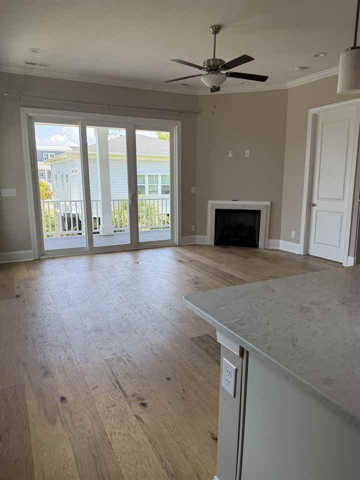 1113 Marsh View Dr - Photo 4 of 30