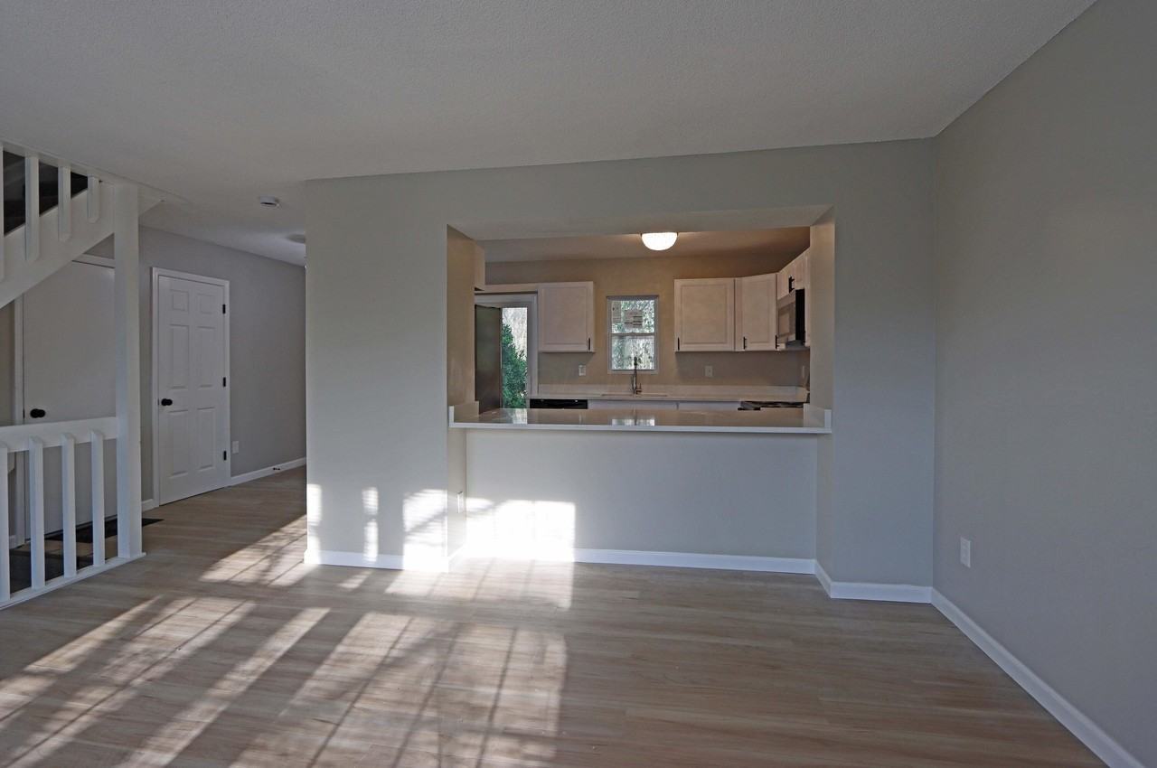 1686 Jupiter Ave - Photo 5 of 44