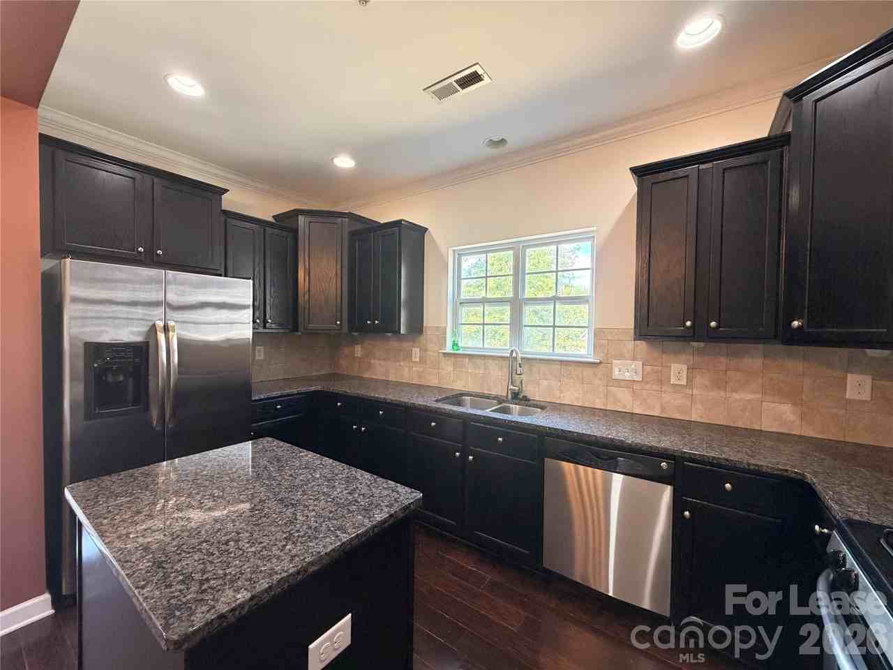 14635 Juventus St - Photo 3 of 13