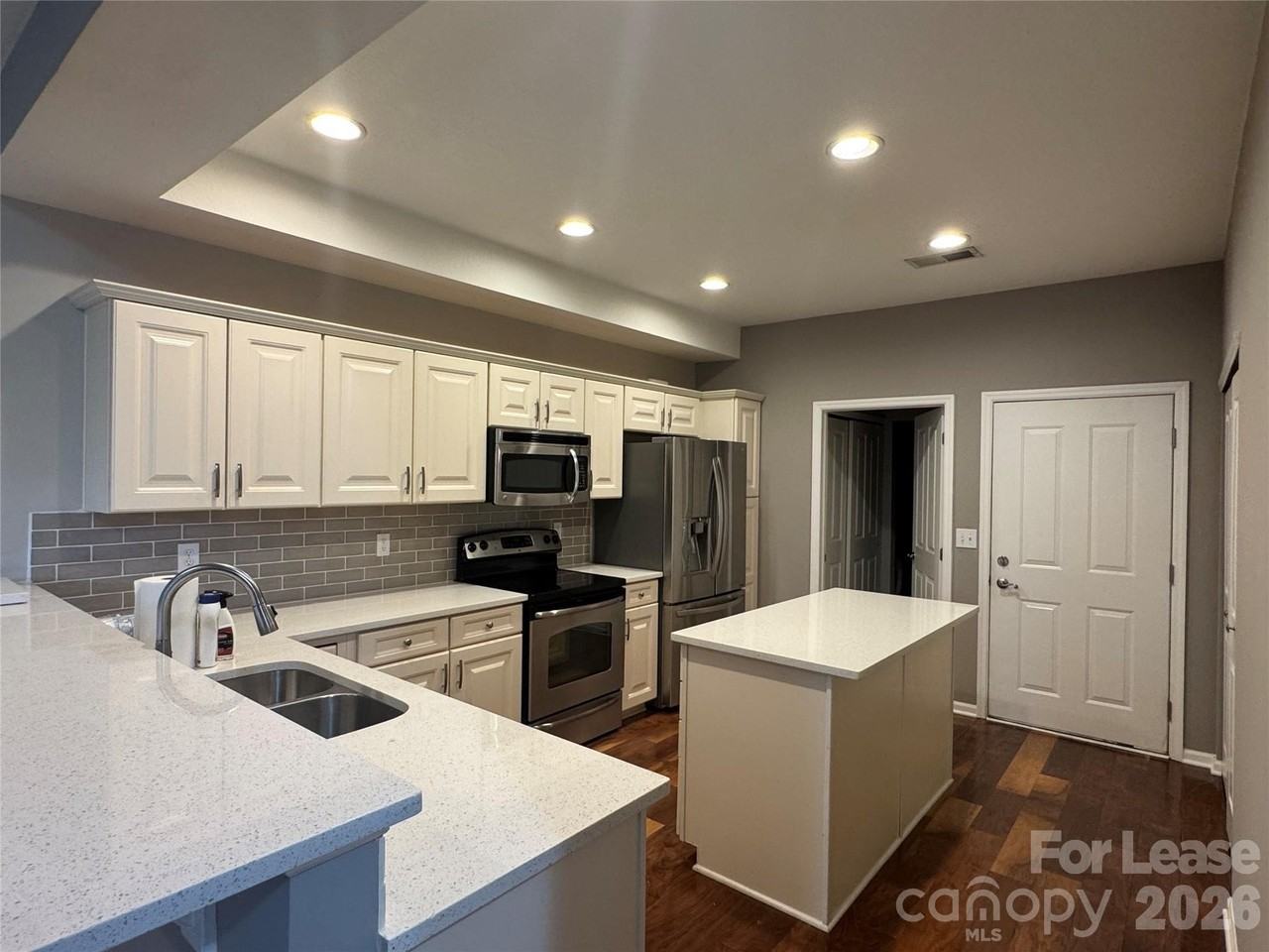 2416 Coltsview Ln - Photo 5 of 17