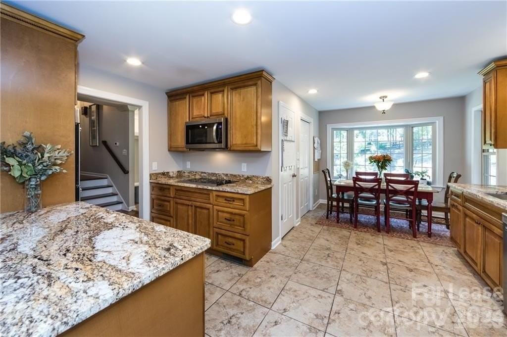 8511 Viking Dr - Photo 6 of 27