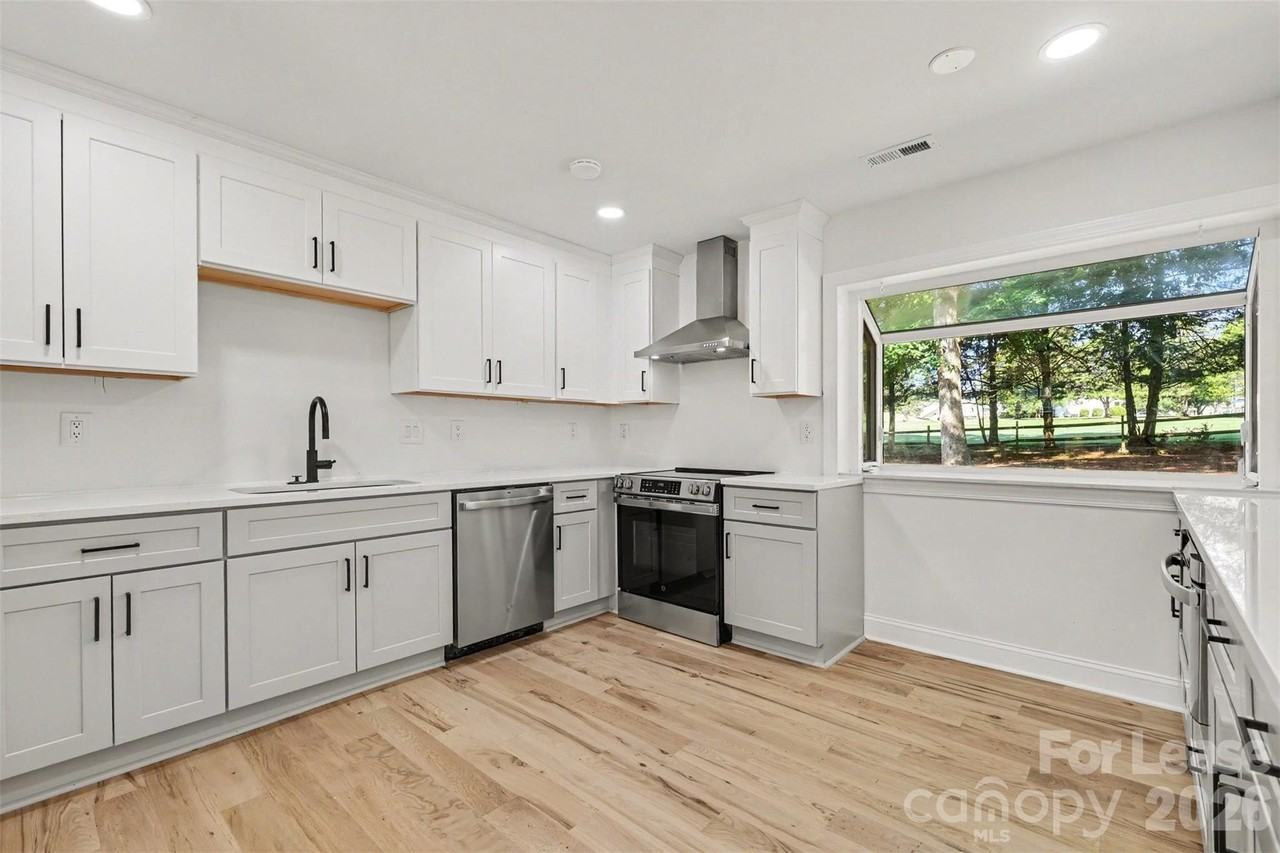 9606 Fairway Ridge Rd - Photo 6 of 32