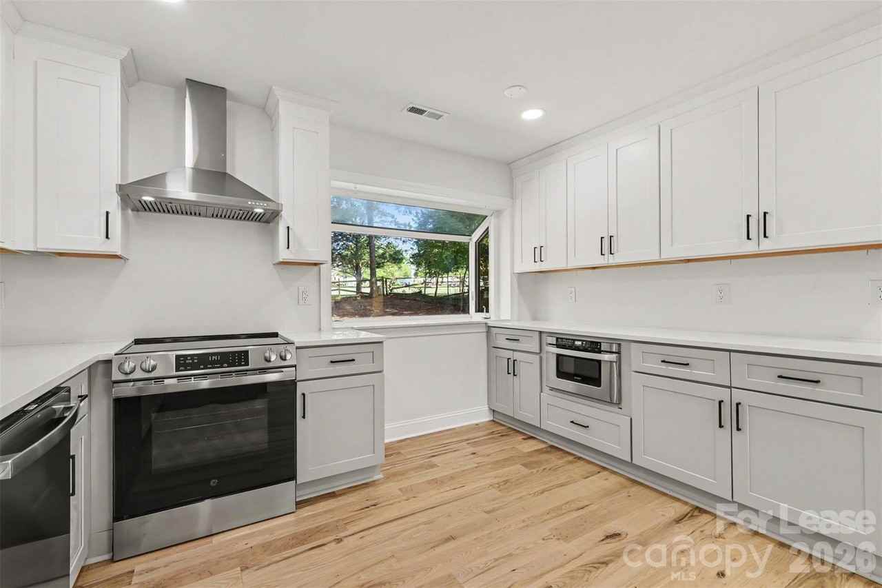 9606 Fairway Ridge Rd - Photo 7 of 32