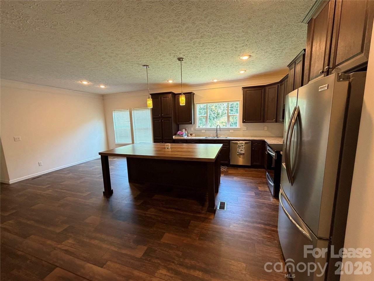 1311 E Memorial Hwy - Photo 5 of 22