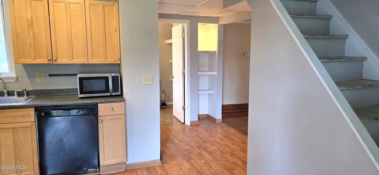 93 Cherry Ave - Photo 7 of 20