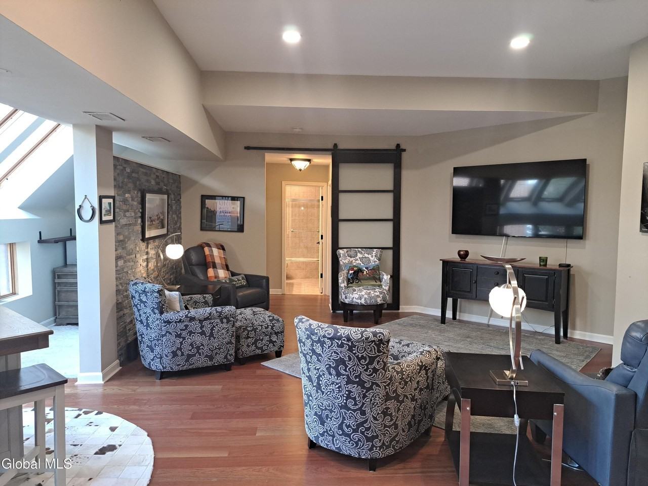 106 Spring St #8 - Photo 5 of 13