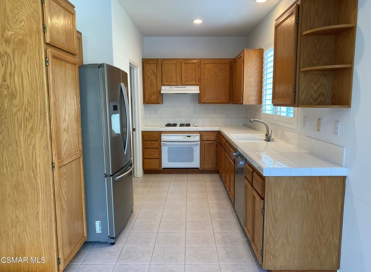30805 Genova Ct - Photo 3 of 18