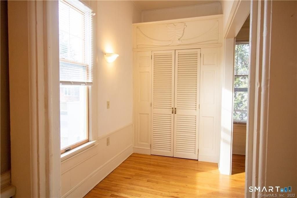 883 Montauk Ave #2 - Photo 5 of 13