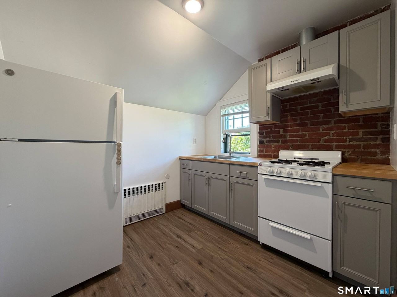 105 Crystal St #2 - Photo 5 of 13