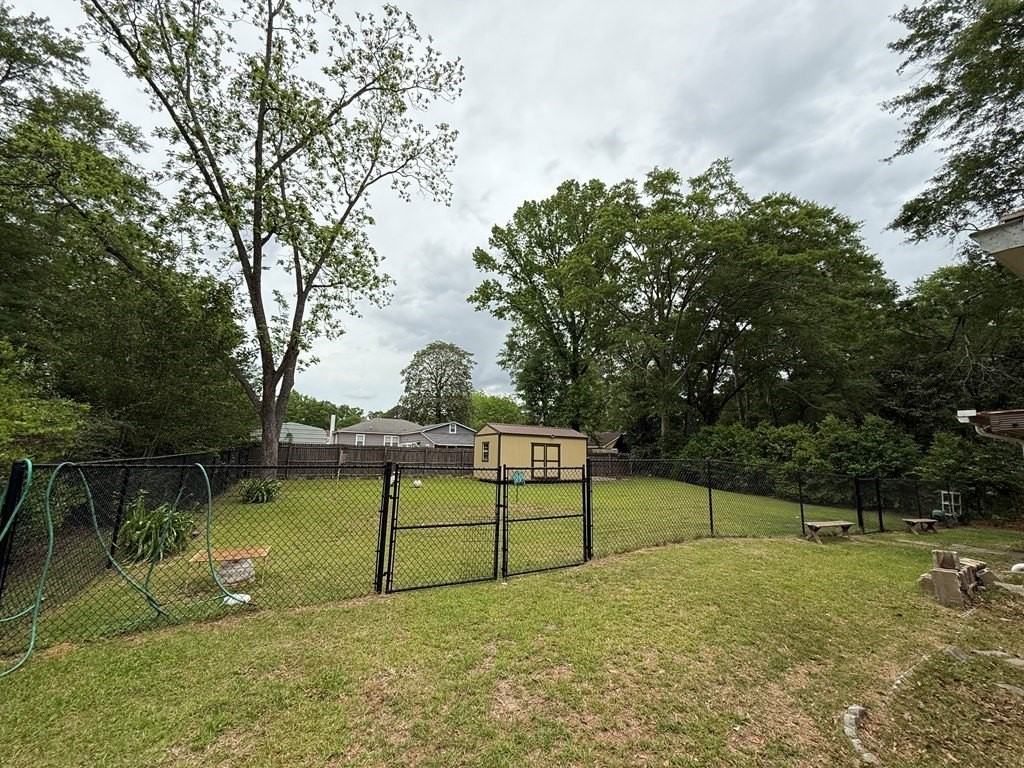 510 Roosevelt Dr - Photo 4 of 19