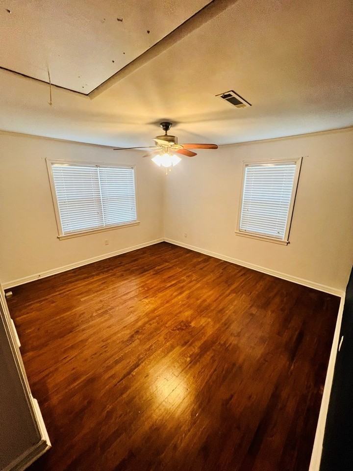 1101 Woodland Dr - Photo 7 of 11