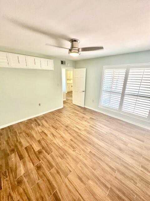 937 Holbrook Cir - Photo 5 of 39