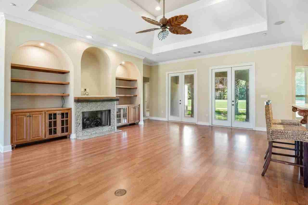 846 Indigo Loop - Photo 5 of 17