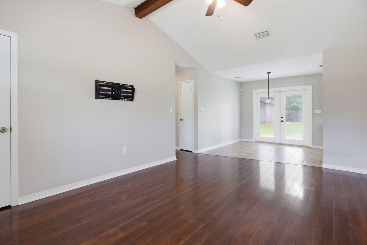 359 John King Rd - Photo 4 of 33